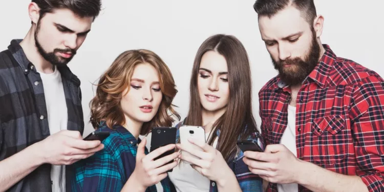 Ex empleados de Twitter, Google y Discord crean red social T2