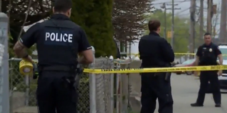 Hombre herido de bala en el hombro en Pawtucket