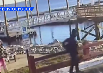 La policía de Bristol busca a 2 sospechosos de robar un barco