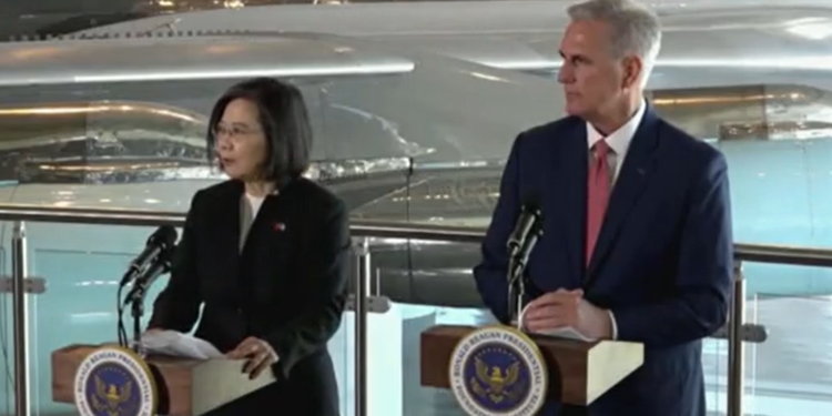 China promete medidas «contundentes» tras la reunión EEUU-Taiwán