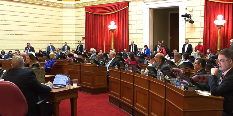 La Cámara de Representantes de RI aprueba la cobertura del aborto para trabajadoras estatales y beneficiarias de Medicaid