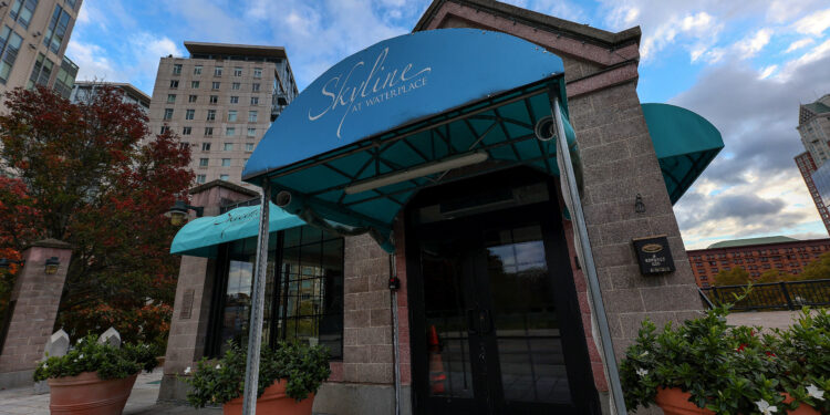 Providence quiere desalojar Skyline del Waterplace