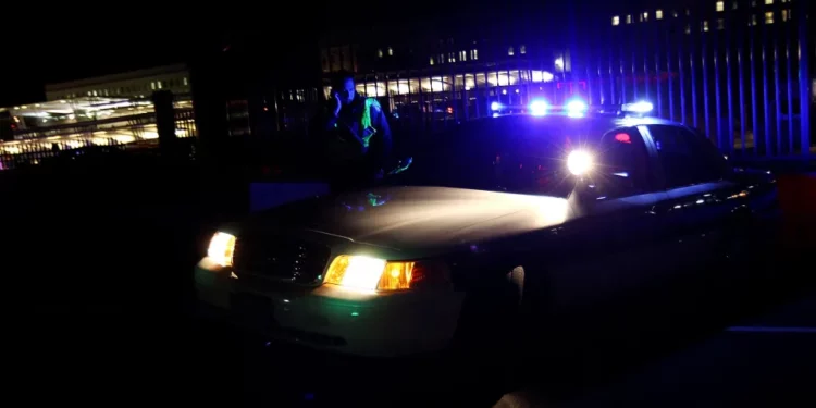 EE.UU. dará indemnización de $5 millones de dólares a familia de persona tiroteada por funcionarios policiales