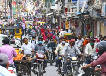 India supera a China como el país más poblado del mundo