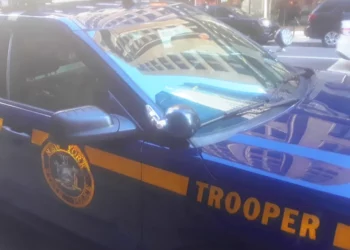 Bebé hallada muerta en motel de Nueva York por sobredosis: consumió el fentanilo de sus padres