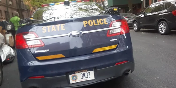 Bebé fue hallada muerta dentro del auto de sus padres en Nueva York