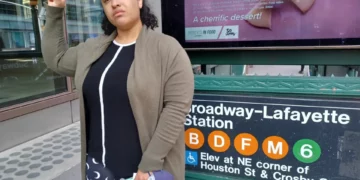 La muerte de un imitador de Michael Jackson en el Subway detona otra vez el debate sobre el racismo y la crisis de salud mental en NYC