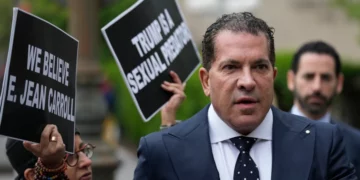 El abogado de Trump pide la nulidad del juicio por violación alegando parcialidad del juez