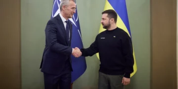 La OTAN estudia futuras garantías de seguridad para Ucrania, pero recela de desencadenar una guerra mayor