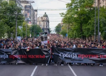 Se prevén más protestas contra la violencia en Serbia mientras las autoridades rechazan las críticas de la oposición