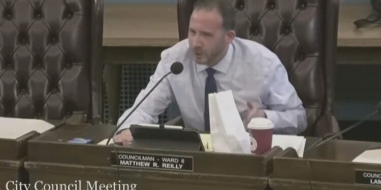 Policía: Concejal de Cranston detenido por posesión de drogas