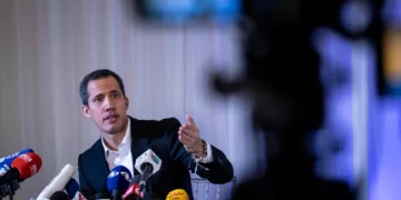 Juan Guaidó fue interrumpido por manifestantes durante una conferencia en Washington