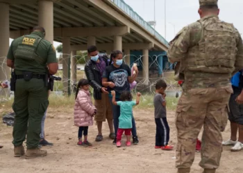 Fin del Título 42: Biden enviará a 1,500 militares adicionales a la frontera para evitar cruces de inmigrantes