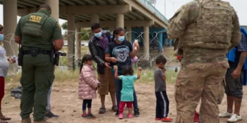 Fin del Título 42: Biden enviará a 1,500 militares adicionales a la frontera para evitar cruces de inmigrantes