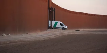 Estados Unidos dice que no pide reciprocidad a México en el refuerzo militar de la frontera