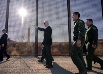 Biden defiende el envío de soldados a la frontera ante el fin del Título 42 para expulsiones exprés