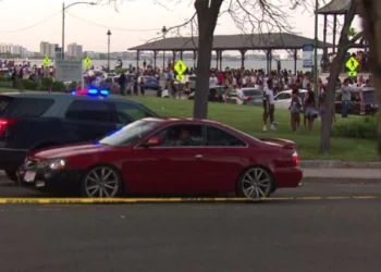 La playa de Massachusetts reabre el Día de los Caídos tras un par de tiroteos