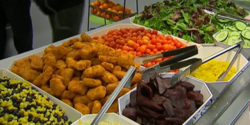 Una empresa de RI salda la deuda de los almuerzos escolares de los alumnos de Smithfield