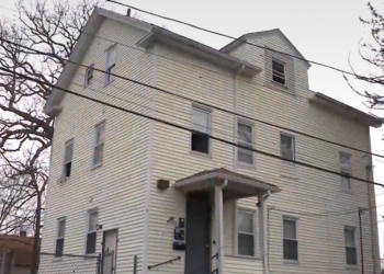 Policía: un informante ayudó a construir el caso del «escondite» en North Providence