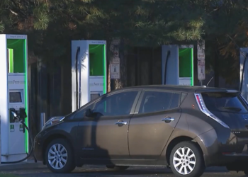 Los dirigentes de RI quieren poner fin a la venta de nuevos vehículos de gas en 2035