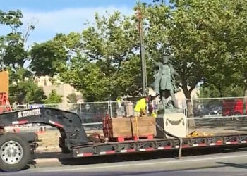 La polémica estatua de Colón se colocará en el parque Johnston