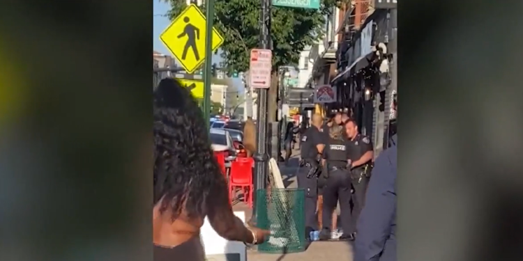 Policía: 4 acusados tras una agresión en un restaurante de Federal Hill