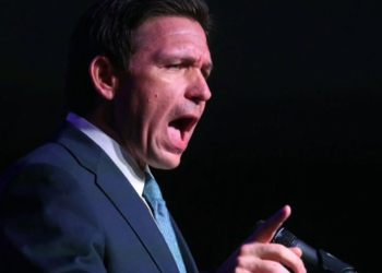 DeSantis lanza la campaña presidencial del Partido Republicano en un anuncio en Twitter plagado de fallos