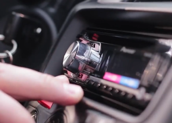 Ford decide mantener la radio AM en los modelos de 2024 y restablecerá la AM en dos vehículos eléctricos a partir de 2023