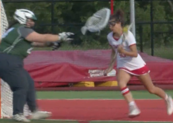 East Providence supera a Cranston East en los playoffs de lacrosse femenino