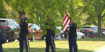 Ceremonia de homenaje a millones de personas que hicieron el último sacrificio