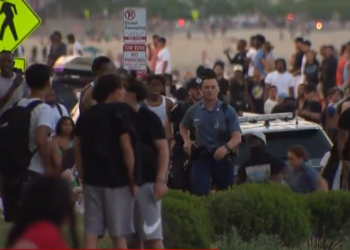 La playa de Massachusetts reabre el Día de los Caídos tras un par de tiroteos