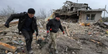 Tropas del Ejército de Rusia toman nuevas posiciones en las afuera de Bajmut