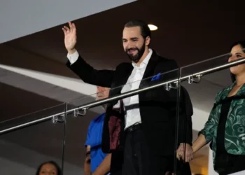 El presidente de El Salvador se inscribe para la reelección pese a las objeciones constitucionales
