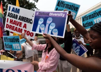 El fallo del Tribunal Supremo sobre la «acción afirmativa» deja a las universidades buscando nuevas formas de promover la diversidad