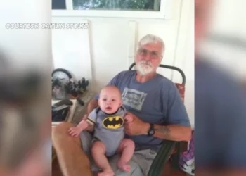 Un abuelo cruza EE.UU. en bicicleta para ayudar a su nieto que necesita un riñón