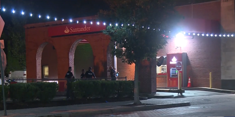 La policía investiga un «sofisticado atraco» en un banco de Providence