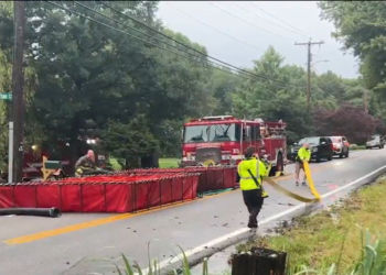 Se incendia una casa en Jamestown tras caerle un rayo