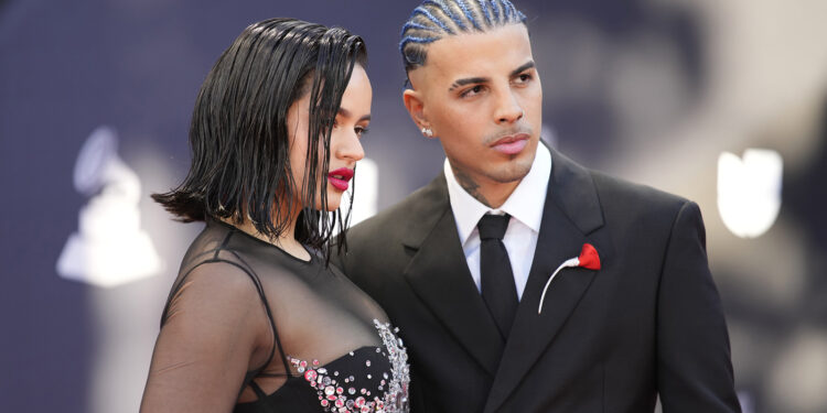 Rosalía y Rauw Alejandro rompen su compromiso tras dos años de relación, según ‘People’