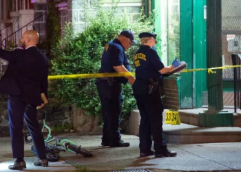 Sospechoso del tiroteo masivo en Filadelfia dijo a la Policía que lo hizo para limpiar el vecindario, revelan fuentes