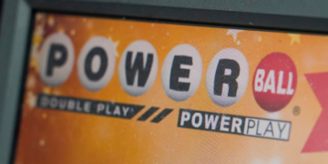 El premio de Powerball asciende a 900 millones de dólares