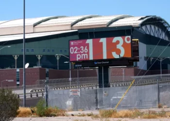 Biden busca aliviar el calor extremo mientras persisten las temperaturas récord