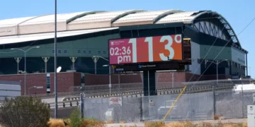 Biden busca aliviar el calor extremo mientras persisten las temperaturas récord