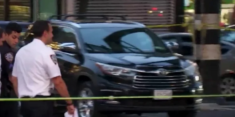 Niña de 5 años fue hospitalizada tras recibir disparo en la espalda mientras estaba en un vehículo en El Bronx