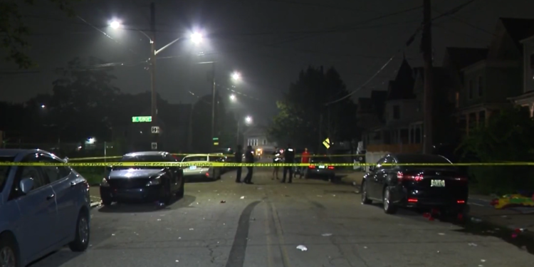 Hombre, 28, asesinado durante violenta noche en Providence
