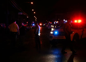 Al menos 5 muertos y 8 heridos tras un tiroteo múltiple en Filadelfia, Estados Unidos