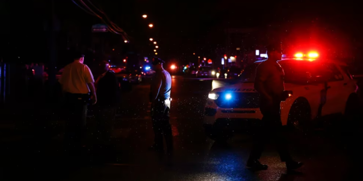 Al menos 5 muertos y 8 heridos tras un tiroteo múltiple en Filadelfia, Estados Unidos