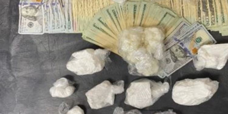 Tres hombres detenidos por operar red de distribución de drogas en RI