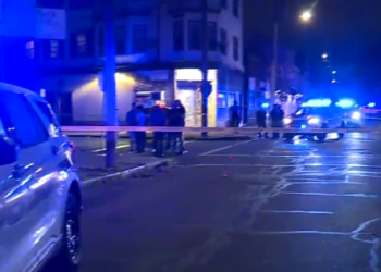 La policía detiene a un joven por disparar a un detective encubierto