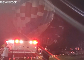 Un hombre cae de un globo aerostático en Connecticut