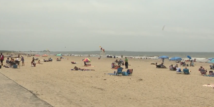 Golpes de calor y oleaje elevado, entre los riesgos de las condiciones meteorológicas actuales